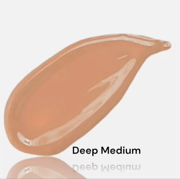 Ready To Wear® Double Effect Concealing Foundation - Picture 5 of 6